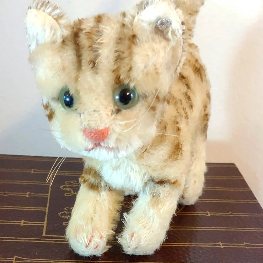 Vintage 1960s Steiff "Tapsy Tabby Cat" Mohair Plush Toy Collectible - Picture 2 of 9